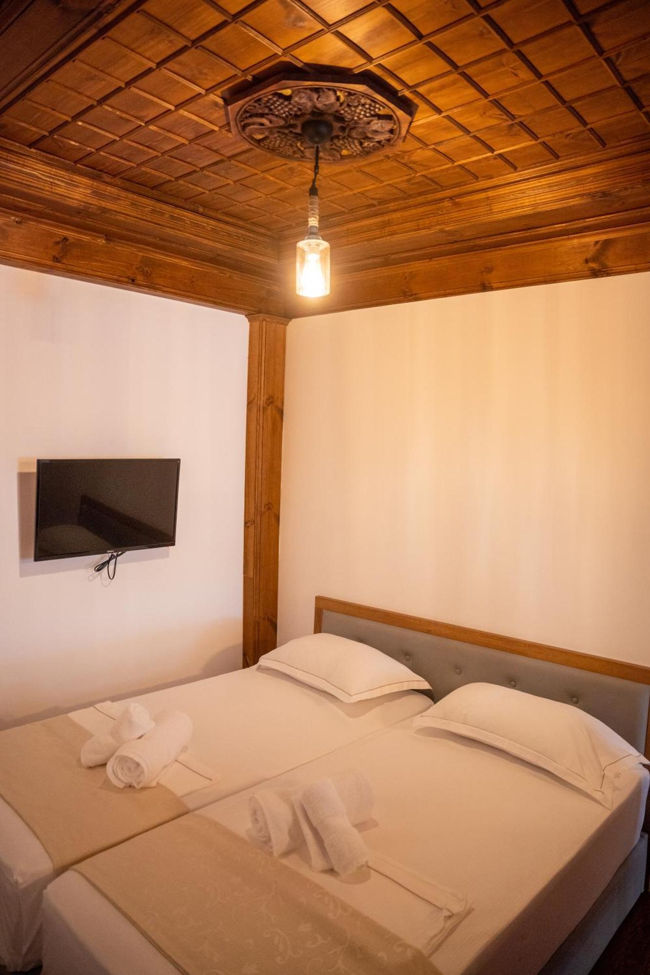 Hotel Kapllani Berati Quarto foto