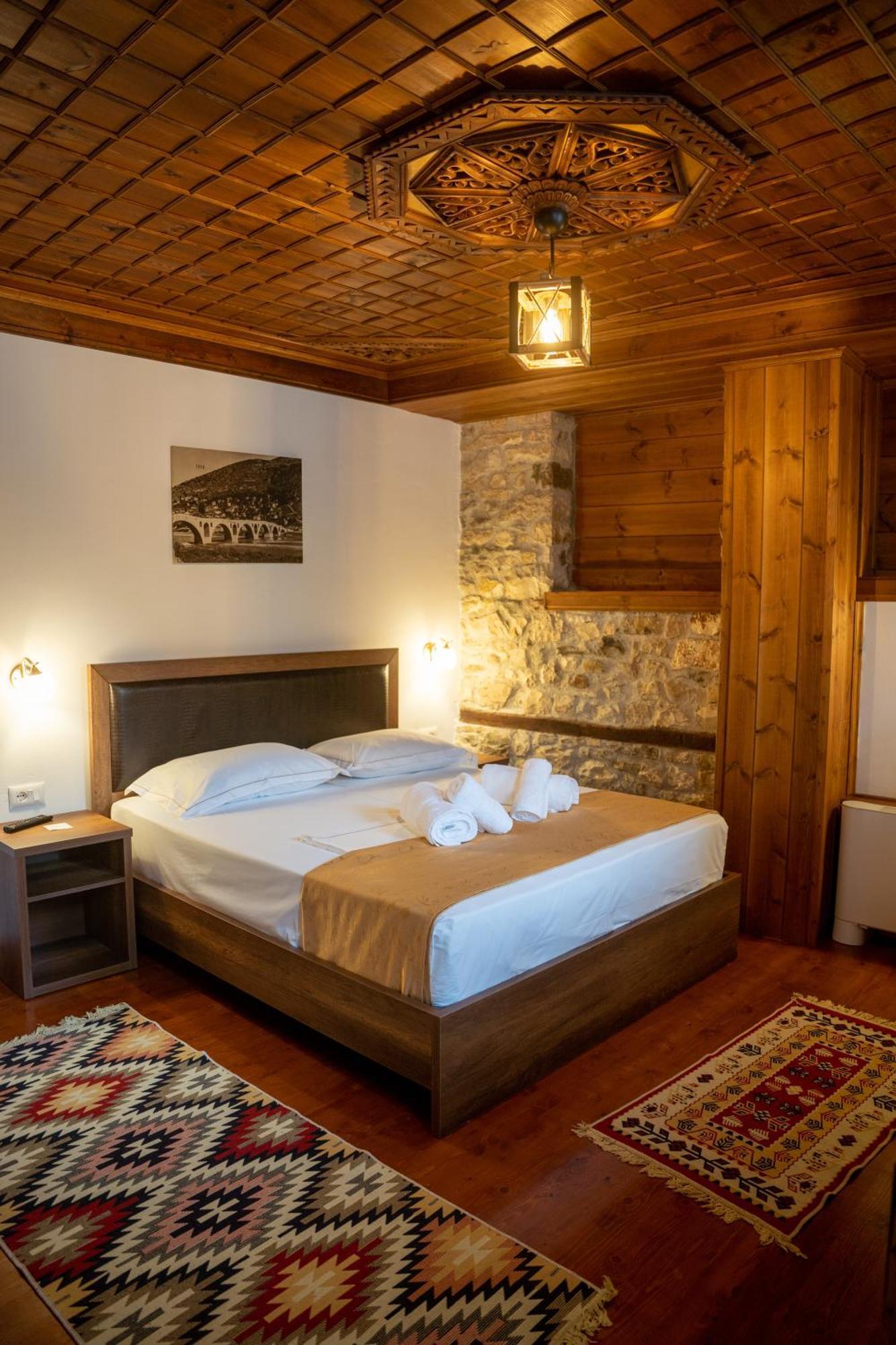 Hotel Kapllani Berati Quarto foto