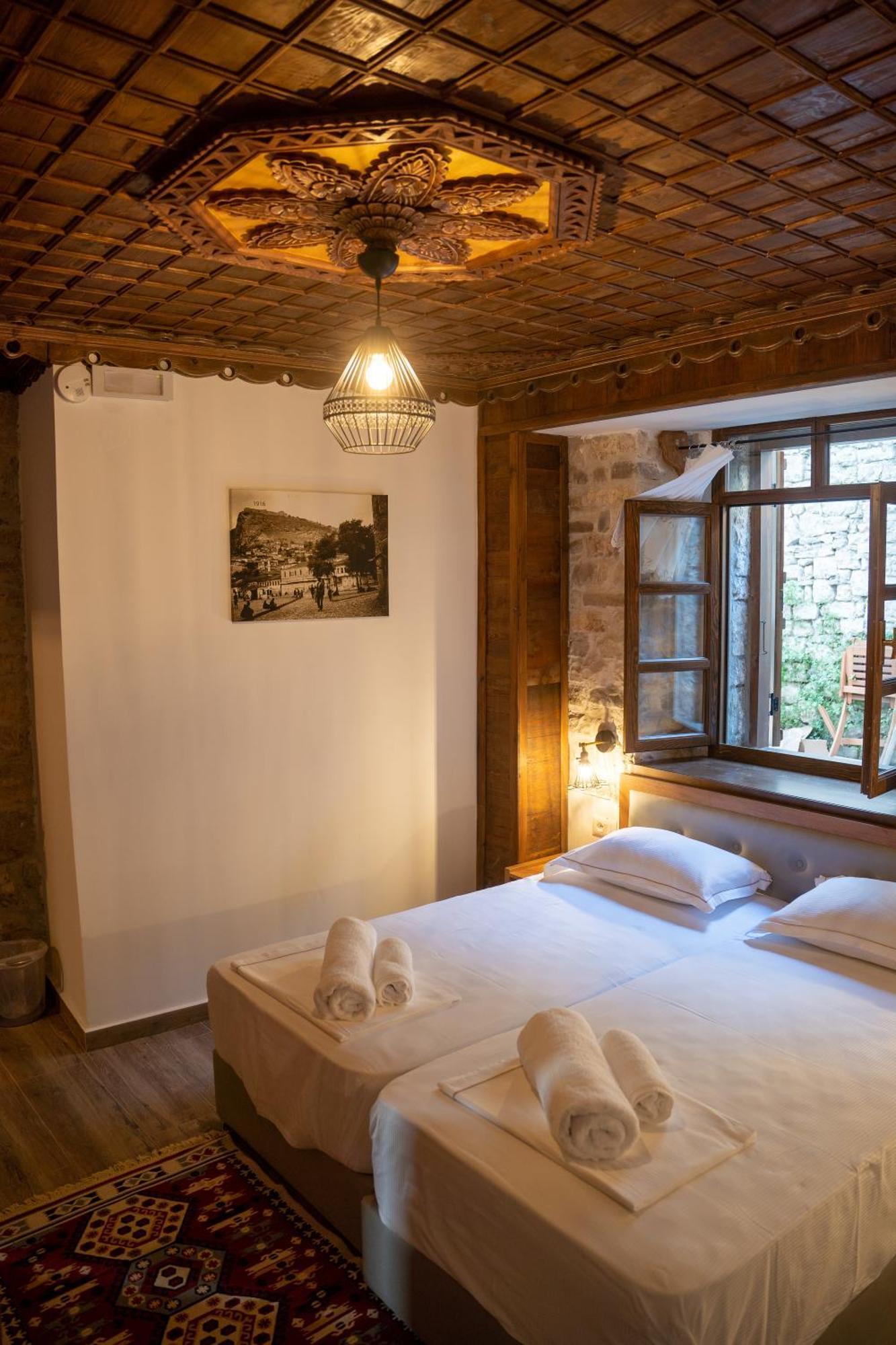 Hotel Kapllani Berati Quarto foto